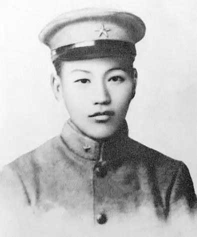 史上最全蒋介石照片，重现他充满争议、此起彼伏的一生!