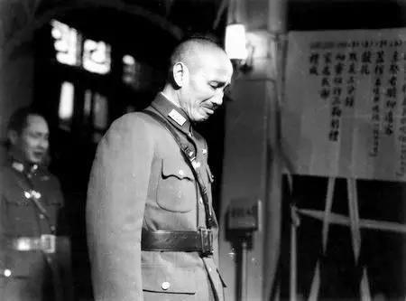 史上最全蒋介石照片，重现他充满争议、此起彼伏的一生!