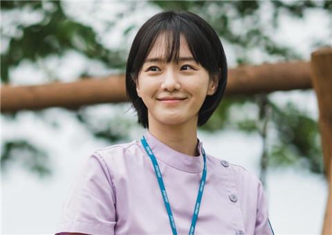 哄女朋友开心的话，高情商的哄人句子3