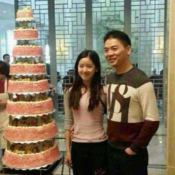 章泽天狂删微博的幕后黑手被曝光: 2小时后重新纠正