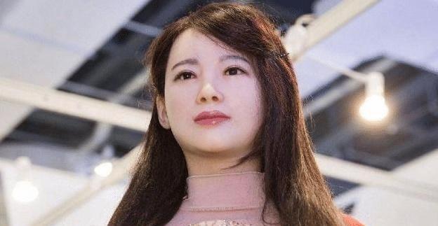 日本“女性”机器人火了, 逼真程度高, 网友们齐声: 想要