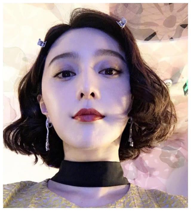 范冰冰现状惹人担忧，穿79元毛衣，瘦到颧骨外扩左右脸不对称？