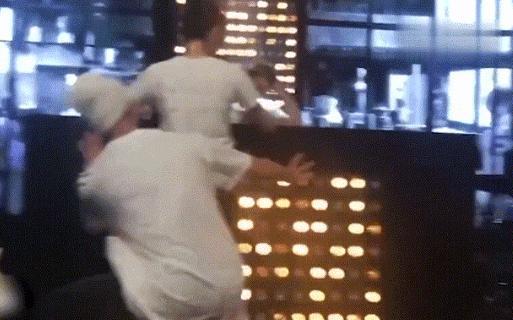 陈伟霆首档综艺热舞狂撩女搭档，粉丝直呼千万不能和她在一起