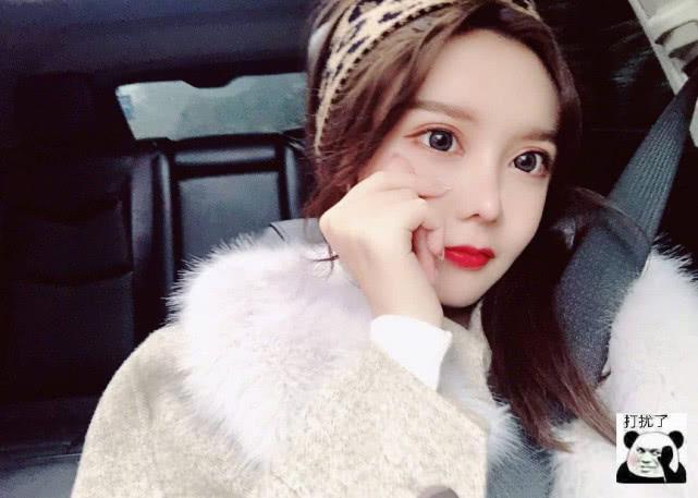 韩安冉童年照有港星气质，如今却成“整容脸”，对美有什么误解？