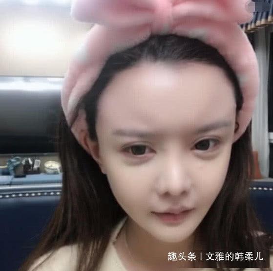 韩安冉整容失败，素颜开直播告诫网友，如今的她却变了样子