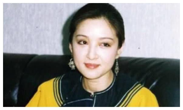 台湾四大美人现状：第2位因便秘被丈夫抛弃，最后一位皈依佛门
