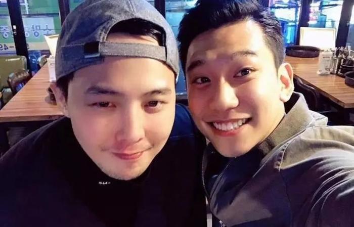 30岁权志龙近照胖一圈？脸型比入伍前圆润不少，网友：终于长胖了