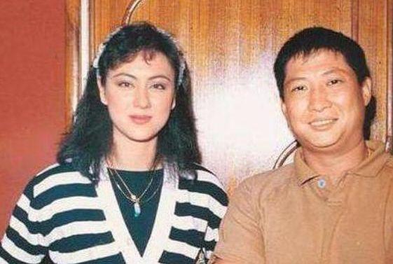 洪金宝女儿36岁还未结婚，只因父亲太强势？实则是女儿太优秀