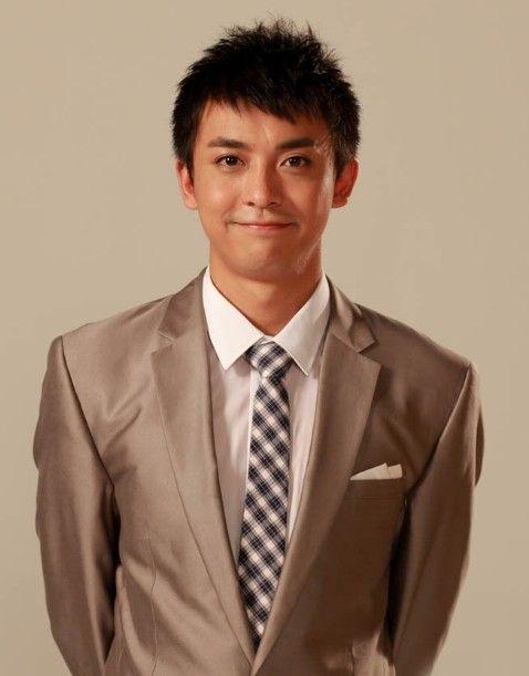LOL:WE和RNG晋级四强惊动娱乐圈，演员秦俊杰表示看得惊心动魄