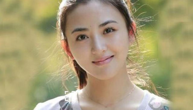 十年前是杨幂的助理，因长相甜美被导演看中，徐小飒的逆袭人生