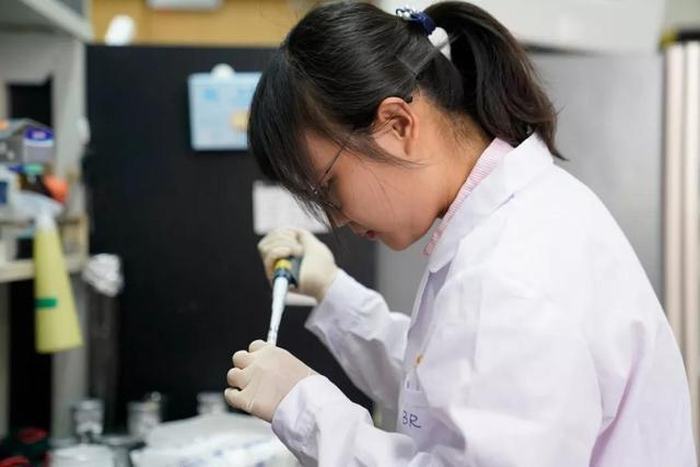 她获联合国“世界最具潜力女科学家奖”，追随施一公从清华到西湖