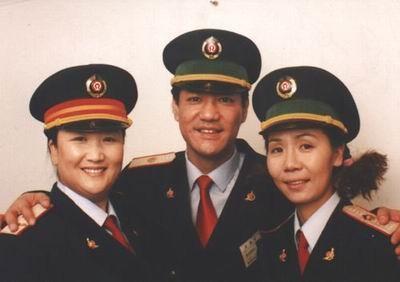 杨青生活近照：因“丑”出名却嫁德国大亨，如今开酒庄当老板娘