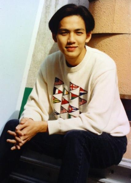 20岁钟汉良有多帅？简直无法用语言形容，漫画中的美男也不过如此