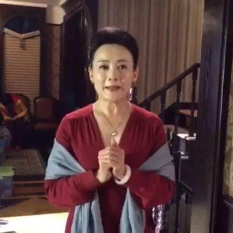 14岁出道拍戏，当红时出国留学，嫁导演恩爱至今，54岁依旧美丽