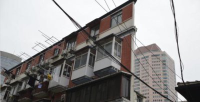 ​寸土寸金的上海出现“纸片楼”，最薄处仅20厘米，网友：谁敢住？
