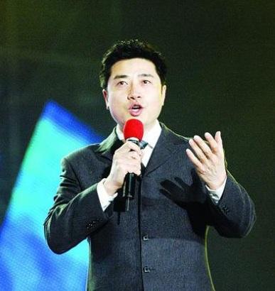 她是央视“最土”女主播，主持时从不化妆，如今低调无人知