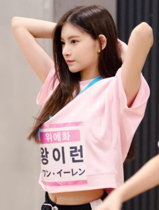 她被韩媒评为《创造101》最美，高颜值碾压杨超越
