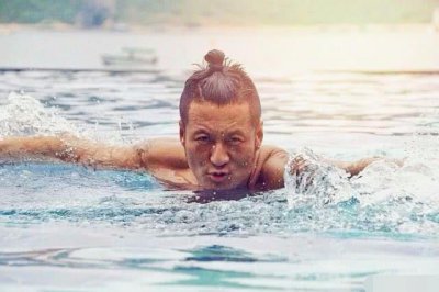 ​孙兴本来是最帅杨逍，但巅峰时期吸毒打烂一手好牌