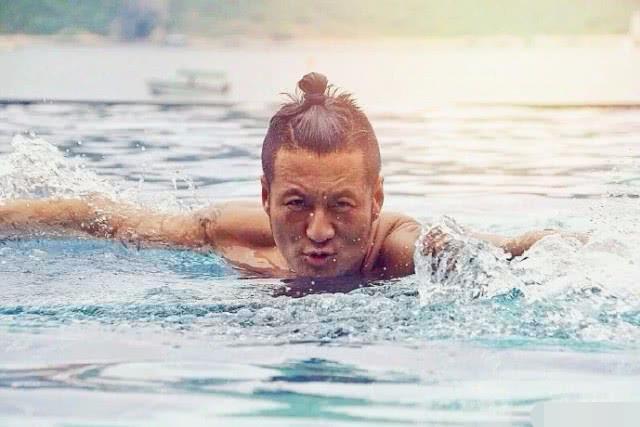 孙兴本来是最帅杨逍，但巅峰时期吸毒打烂一手好牌