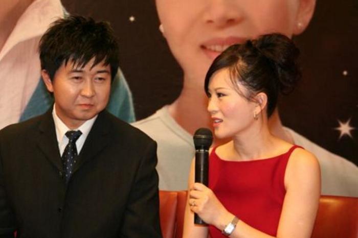 付笛声跟妻子两人近照，任静老到认不出，付笛声瘦到让人唏嘘