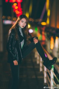 ​一组浐灞夜景街拍。摄影我出镜  。: