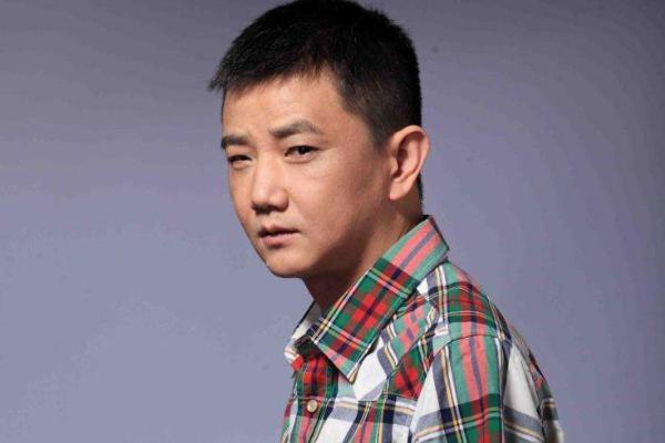 本以为“五阿哥”当时够帅了，直到看到小卓子，才知啥叫不老男神