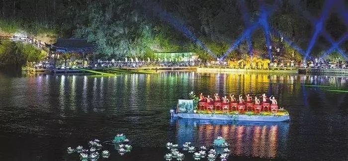 乐山这片花海美爆了！整整30000㎡，虞美人、黄金菊…打卡正当时
