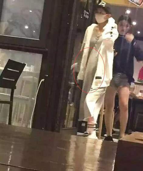 冯绍峰自曝追赵丽颖的细节：原来这个细节就感动了赵丽颖！