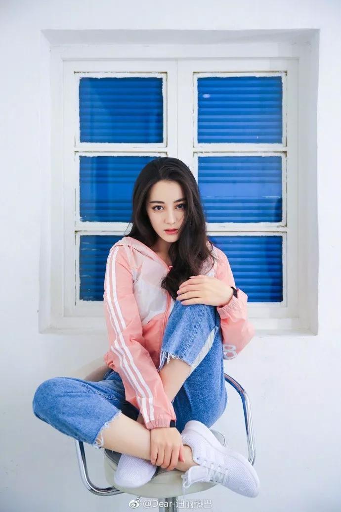 拍照的时候，如何摆pose才好看？