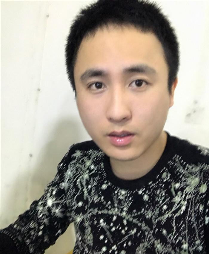 快手一哥“翻船了”，摊上官司账号被冻结，网友纷纷发来贺电！