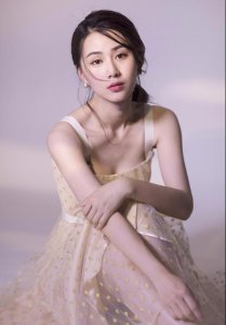 ​出道5年，和郑爽搭档被吐槽，和杨幂却被无视，今和马丽搭档走红