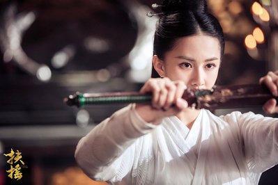 出道5年，和郑爽搭档被吐槽，和杨幂却被无视，今和马丽搭档走红