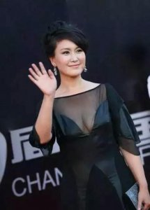 ​女星透视装大比拼，一个比一个性感