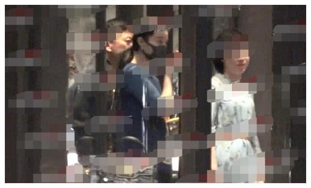 范冰冰”不雅照“曝光！与男子举止暧昧！网友炸锅：辣眼睛
