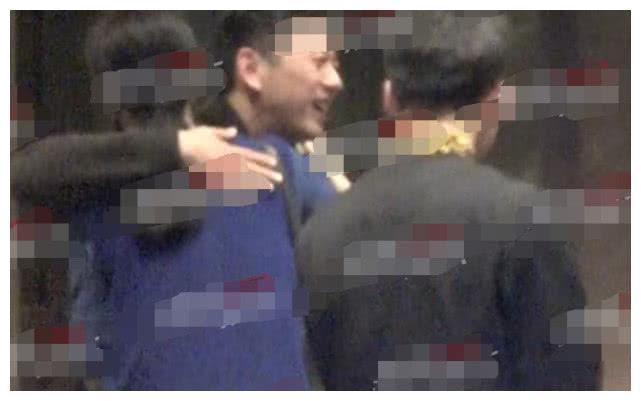 范冰冰”不雅照“曝光！与男子举止暧昧！网友炸锅：辣眼睛