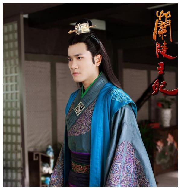 李倩因一颗痣18年火不了！如今点掉痣后凭借《我就是演员》火了