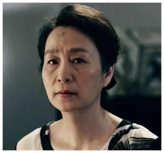 ​她是影后级人物，资助的学生上了名牌大学，如今却这样