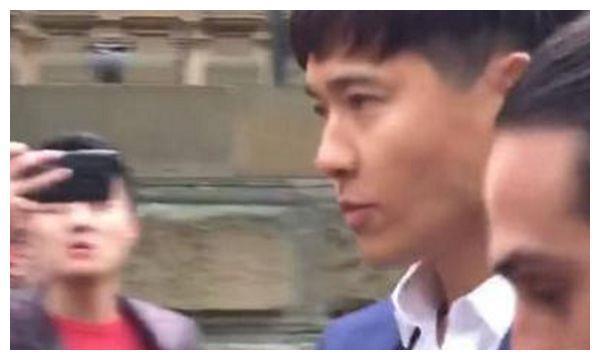 高云翔西装革履首现身！被害人张曦高清照曝光，网友：饥不择食！