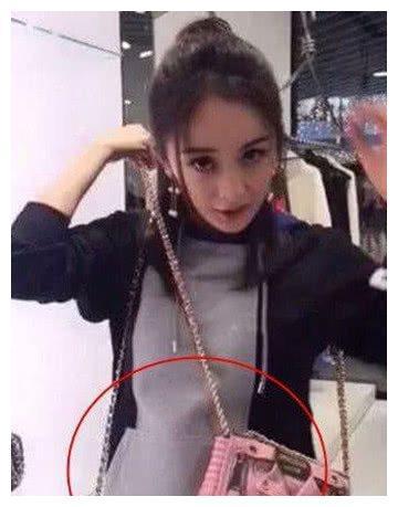 杨幂疑似怀二胎，小腹凸起明显，网友：刘恺威该睡着了！
