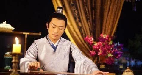 黄海冰和娇妻近照，夫妻两个颜值很般配，今成主席专业户