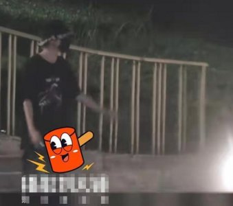 ​男星灵超在街头与网约司机吵架，情绪很激动，后者还说脏话