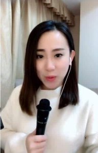 ​赵本山徒弟丫蛋近照曝出，被求婚后状态大好，简直美到认不出