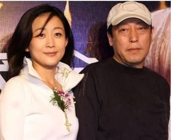 倪大红60岁近照曝光，还隐藏着一位美丽娇妻，原来她也是一名演员
