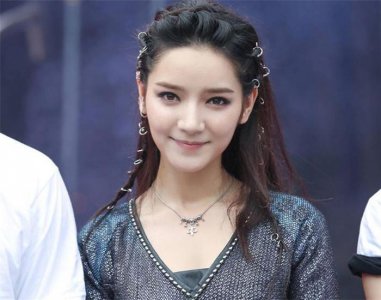 ​杨幂旗下“四美”，黄梦莹第三，热巴仅第二，而第一实至名归