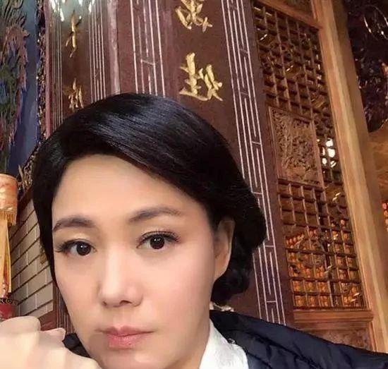 著名女明星因劳累过度去世，一生未婚未育，去世后还能救活3人
