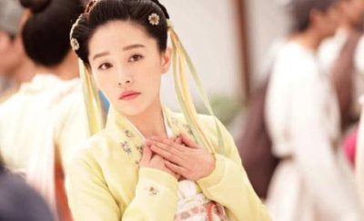 ​和郑爽关系好的4大明星，个个名气都很大，郑爽5年前给她当过伴娘