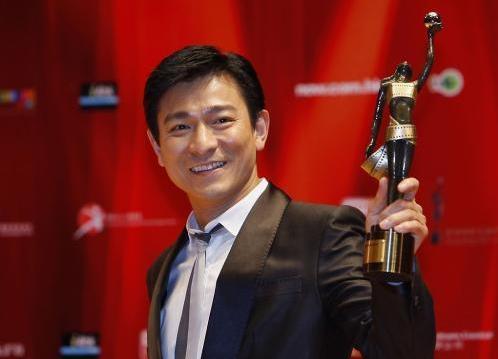 刘德华宣布退出娱乐圈 真相让众人心疼！