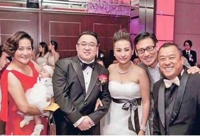 未婚先孕嫁入豪门, 婚后骂丈夫公婆, 被公公曾志伟扫地出门