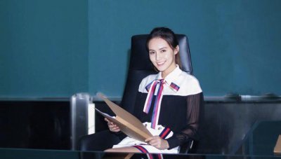 ​丁小岱的扮演者郭子千，她是张翰工作室的签约小花！