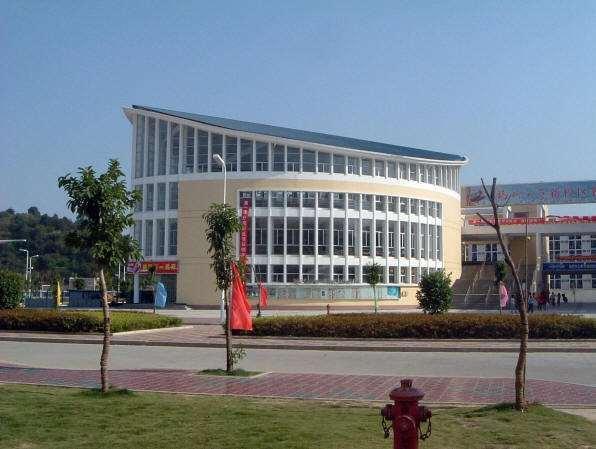 这所985大学, 一直不被人看好, 本校学生表示都习惯了。